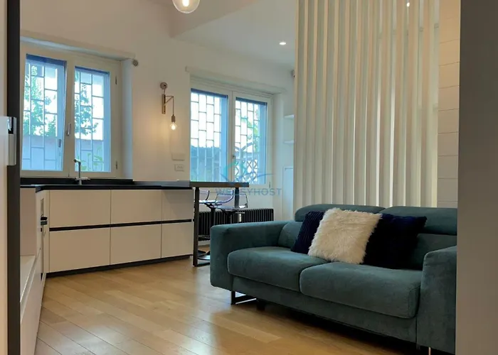 Chic In Piazza Bologna Apartment *